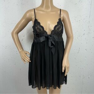 Victoria’s Secret Women’s size Medium Black Lace Mesh Nightie